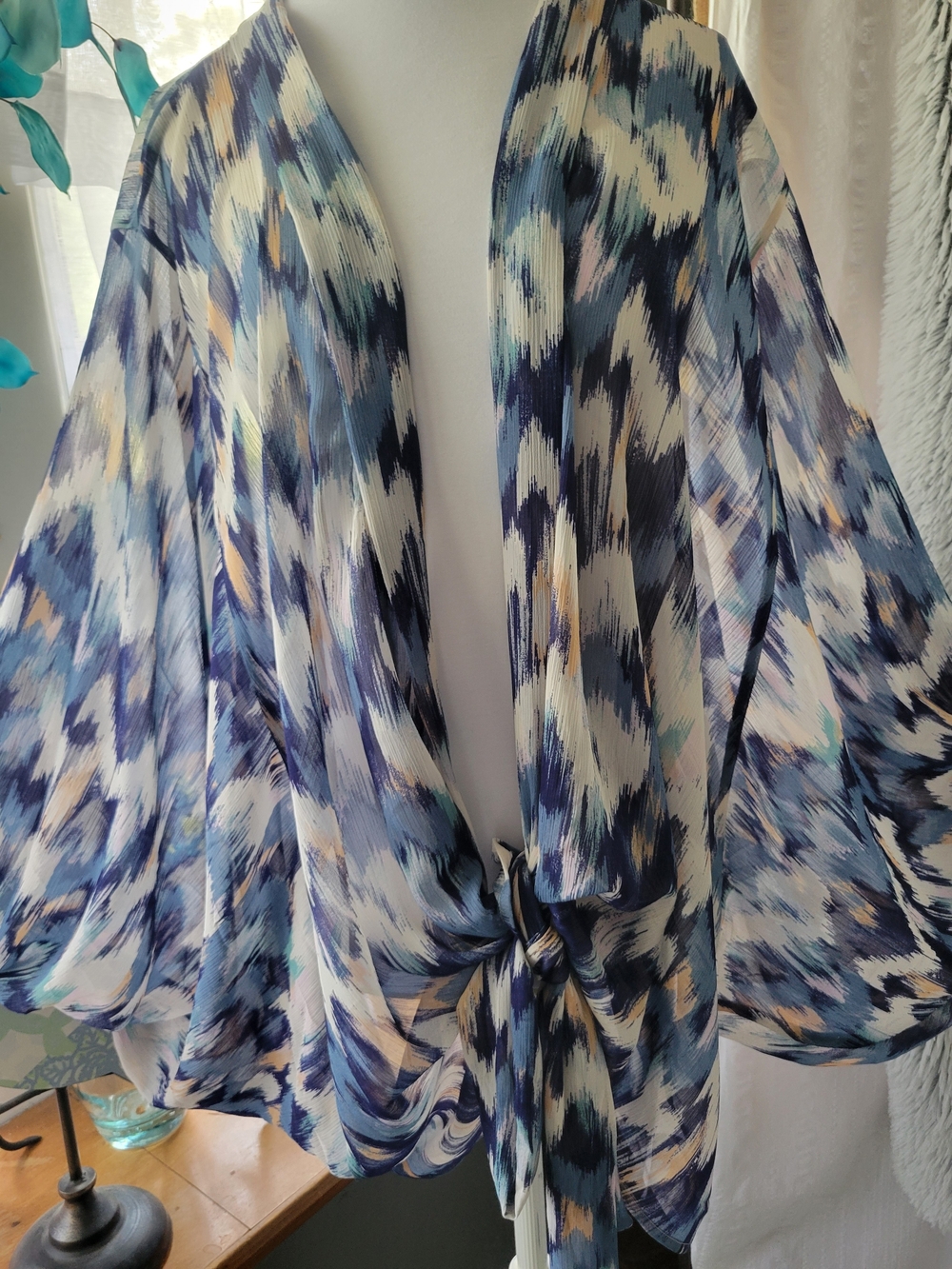 Colleen Lopez Navy,LightBlue and Cream Abstract Brushstroke Topper Front Tie - Picture 6 of 14